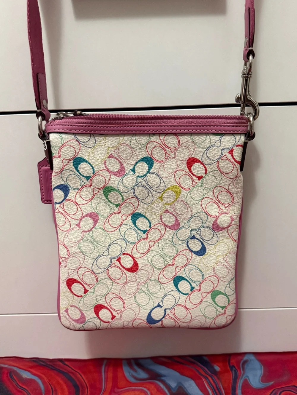 Vintage Y2K Coach Poppy Multicolor Outline Signature Canvas Swingpack Crossbody